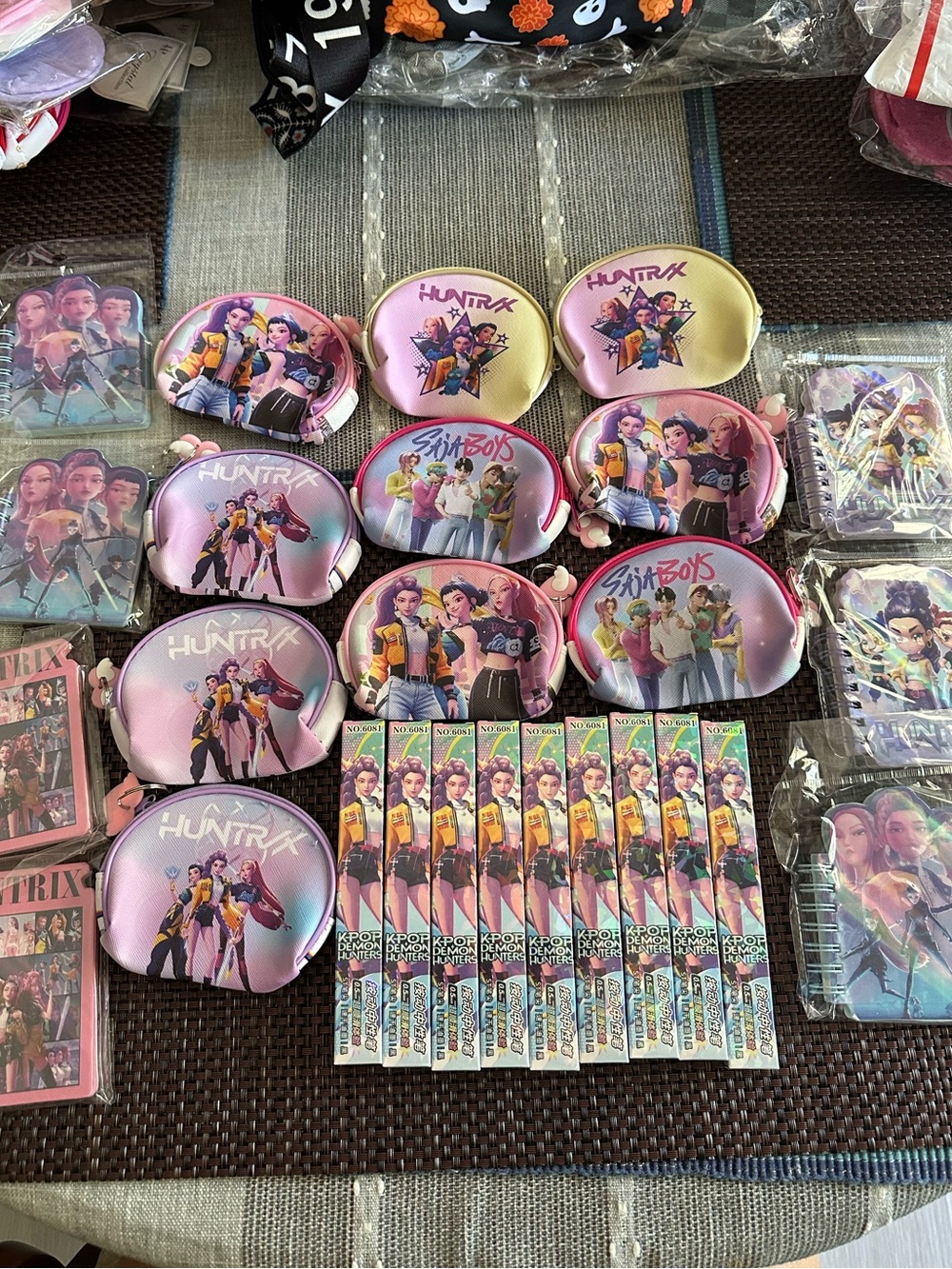 K-pop Demon Hunters Huntryx bundle